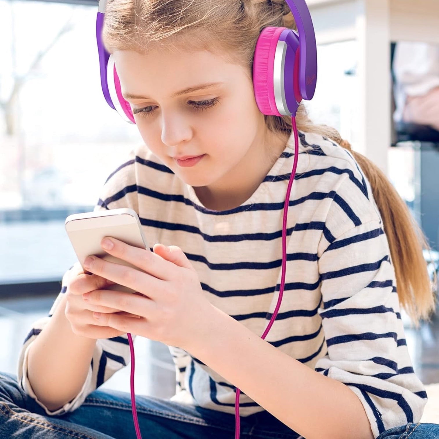 I41 Kids Headphones, Headphones for Kids Children Girls Boys Teens Foldable Adjustable on Ear Headphones with 3.5Mm Jack for Smartphones Computer MP3/4 Kindle School Travel Tablet (Purple/Red)